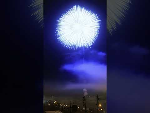 Fireworks Fizzle Out Like Magic! #FireworkMagic #FizzleEffect #relaxing #satisfyingshorts #healing